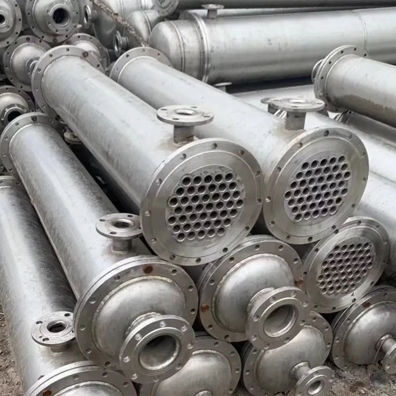 Ano ang mga istrukturang katangian ng vertical shell at tube heat exchanger?
